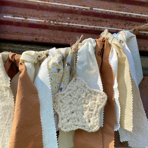 Shabby Chic Fabric & Crochet Star Garland Neutral Handmade Custom Design Decor - Picture 8 of 8